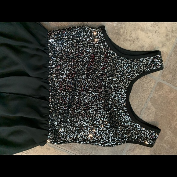 Girls size XL high low sequenced dress - Picture 5 of 7